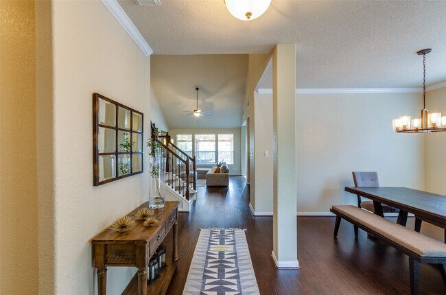 Photo - 10 Caelin Ct