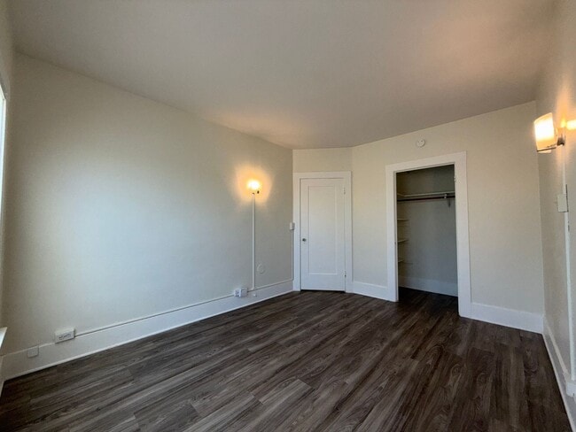 916-922 Orange Ave.