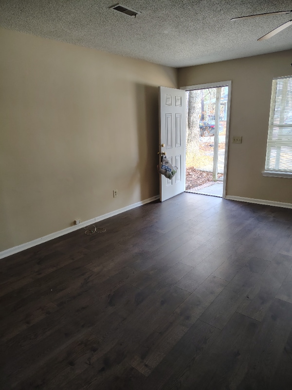 Photo - 112 Leila Ln