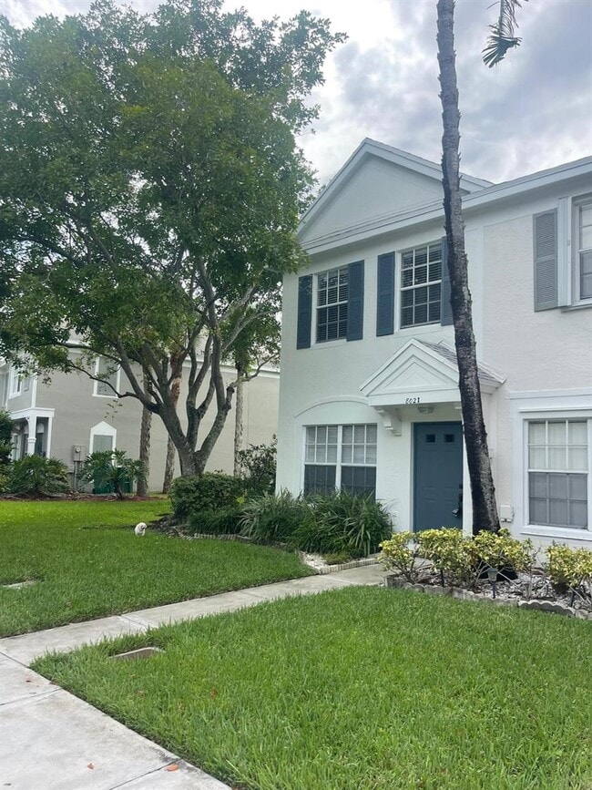 Building Photo - 8021 Sanibel Dr Rental