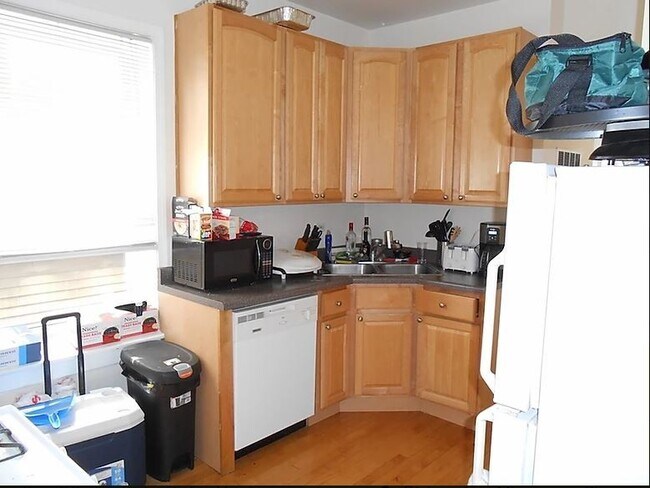 Photo - 2315 N Greenview Ave Unit 1f
