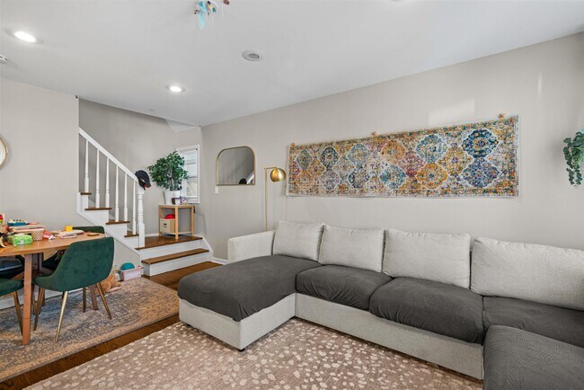 Photo - 1604 82nd St
