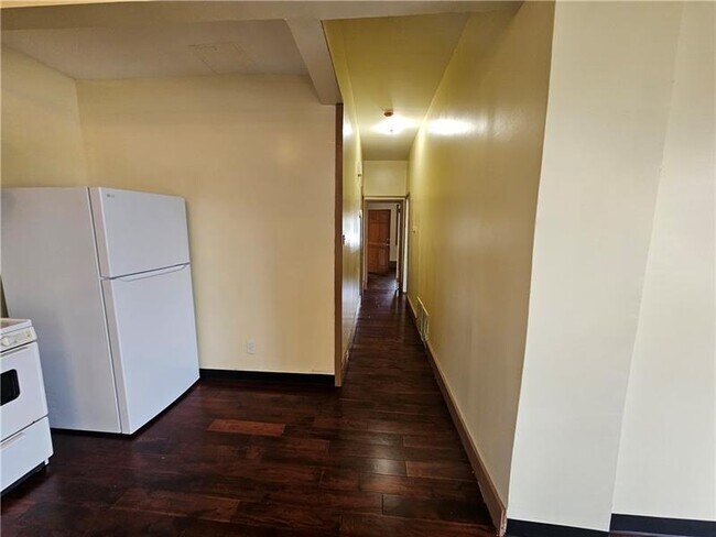 Photo - 701 E 14th Ave