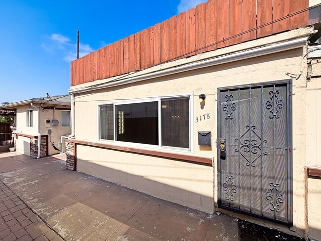 Photo - SD: 3BD/1.5BA Apartment in Normal Heights with Reserved Parking Unidad 3178 Adams Ave