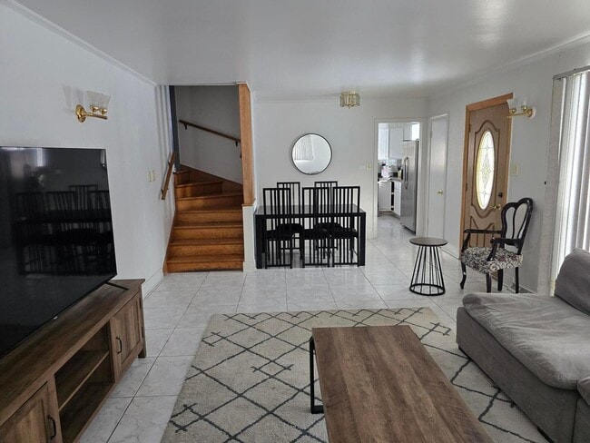 Photo - 7014 N Kilbourn Ave