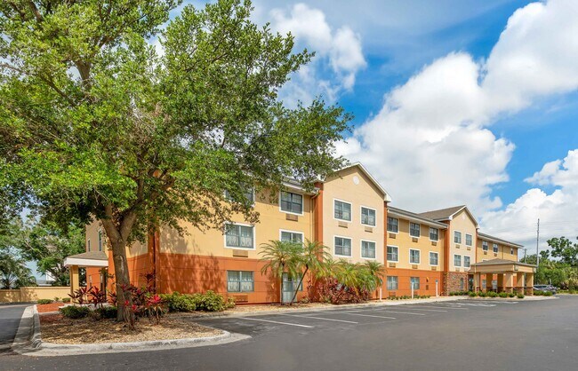 Furnished Studio-Tampa - Airport - Spruce Street