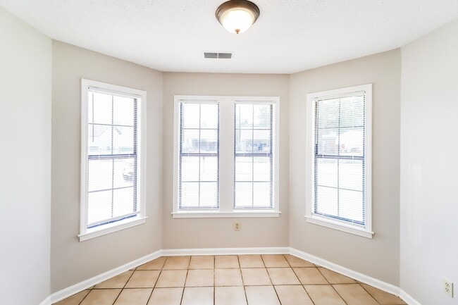Photo - 7146 Butternut Dr
