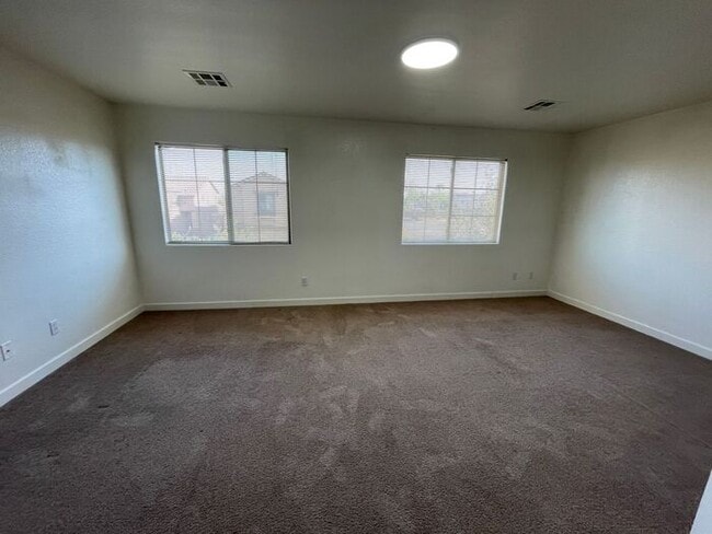 Photo - Carry Over Showing: This property has been shown before and will be rented to the first most qual...