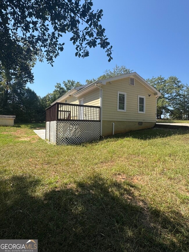 Photo - 400 Tunis Rd