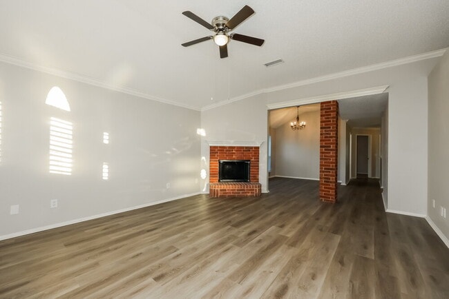 Photo - 807 Ponselle Dr