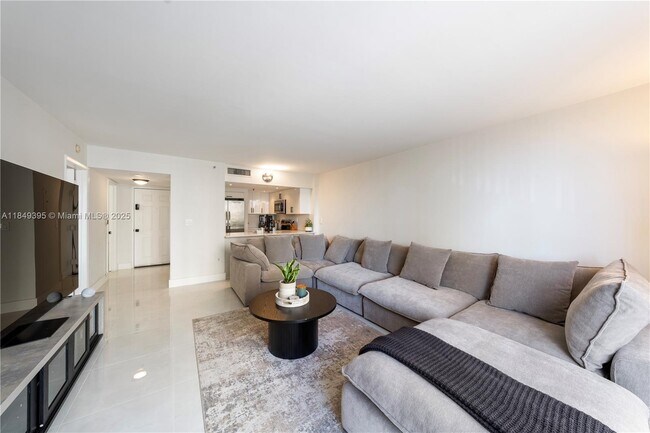 Building Photo - 540 Brickell Key Dr Unit 702 Rental