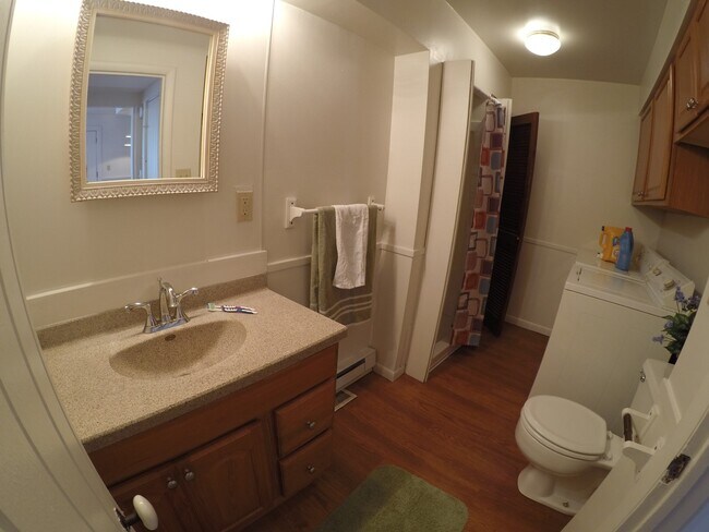 Photo - 3001 Kossuth St