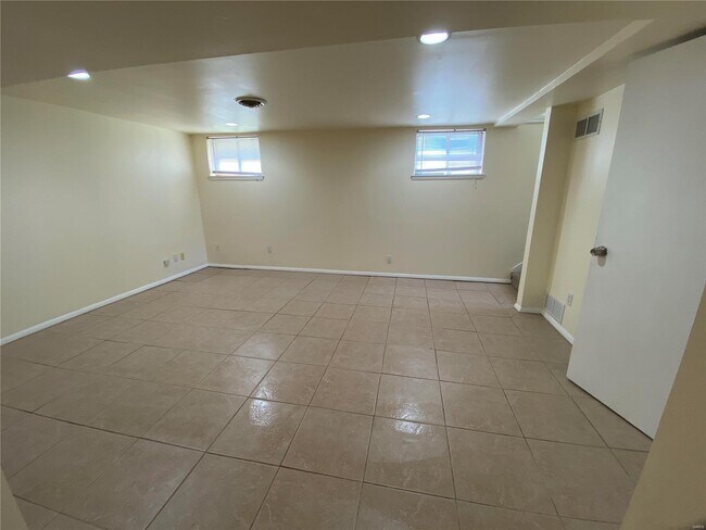 Photo - 451 E Vandalia St