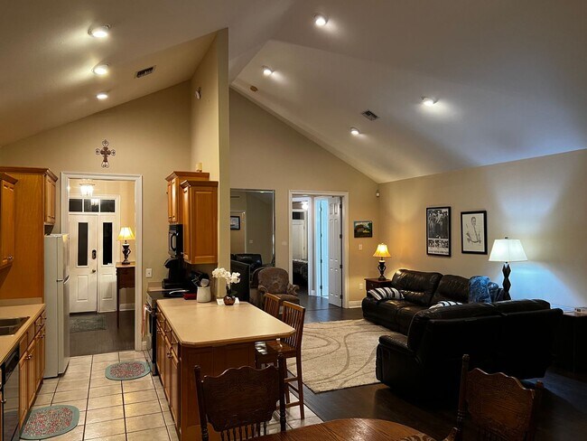 Photo - HISTORIC MALBIS