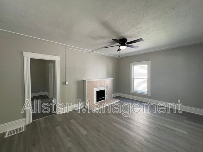Photo - 915 East Ave