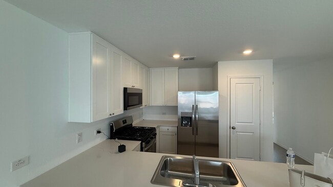 Photo - 205 E Lima Dr