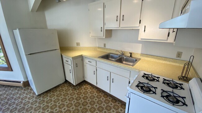 Photo - 193 S Main St Unit 2