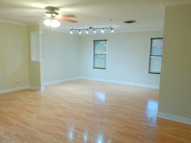 Photo - 4026 Brentwood Dr