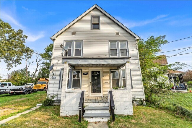 Building Photo - 11702 Brookfield Ave Unit 2/UP Rental