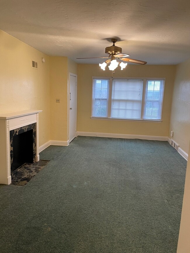 Photo - 1037 6th St W Unidad 2