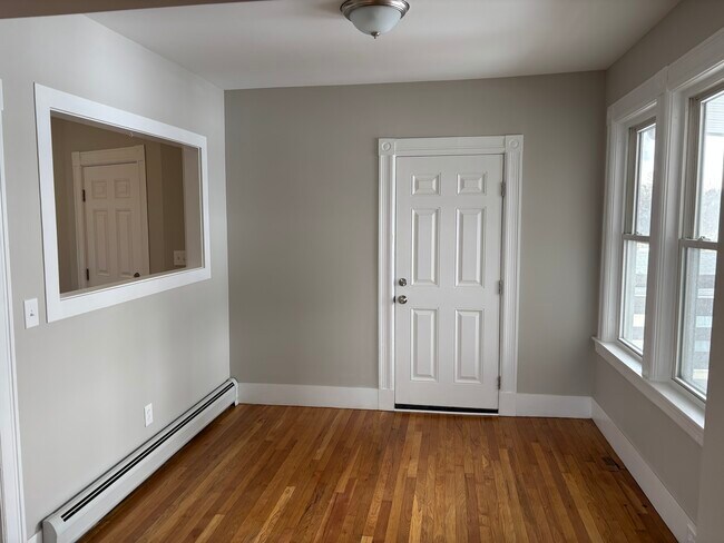 Photo - 206 Jewett St Unit 3