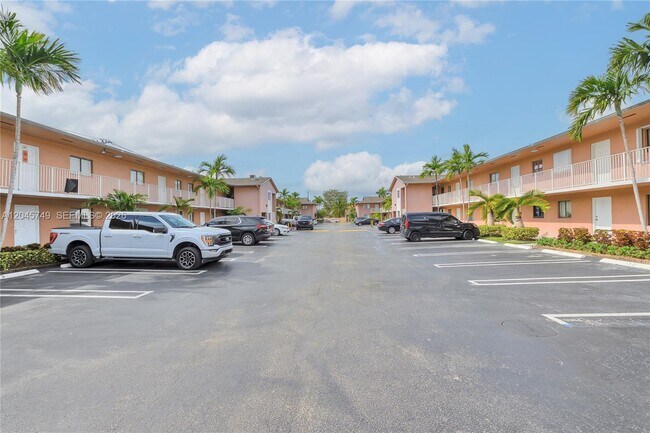 Photo - 6041 W 24th Ave Unidad B-111