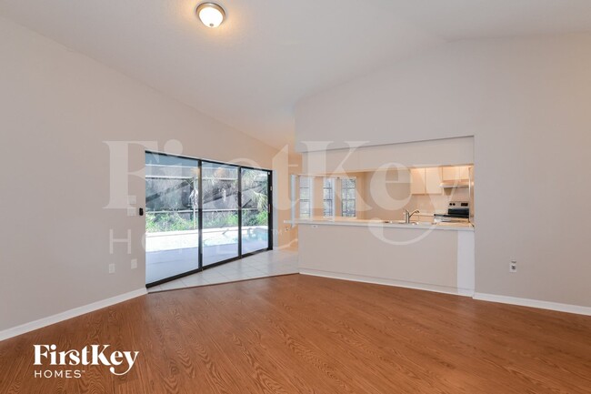 18220 Hottelet Cir