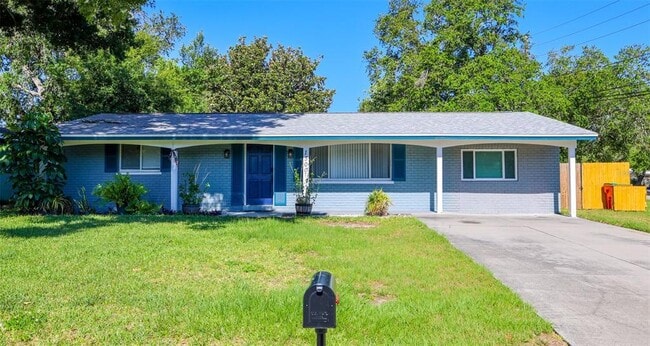 Building Photo - 1500 Laurel Cir