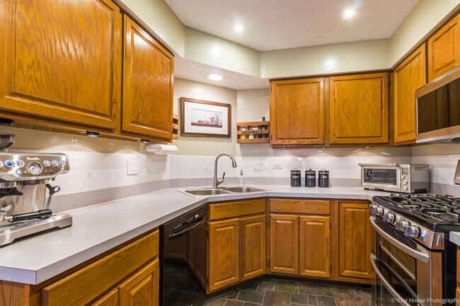 Photo - 1439 Derby Ln