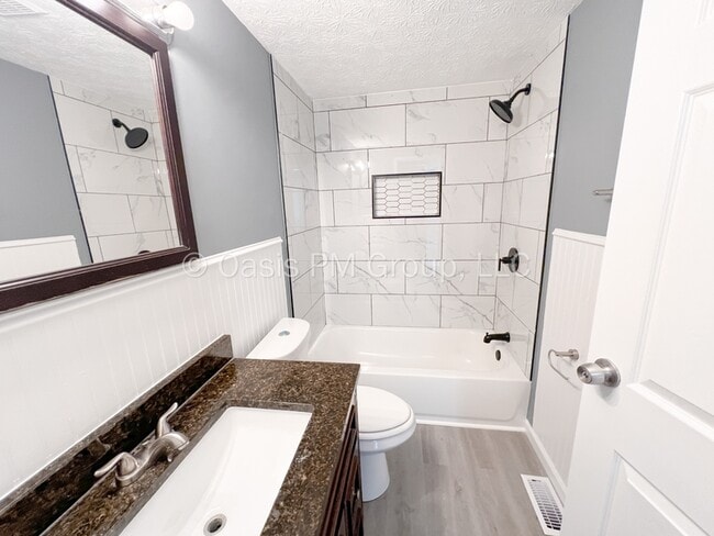 Photo - 3693 Potomac St