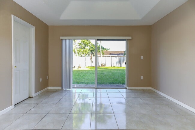 Photo - 18081 SW 152nd Ct