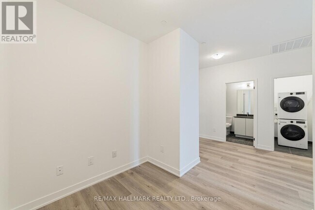 Photo - 2075 Lakeshore Rd. Unit 409