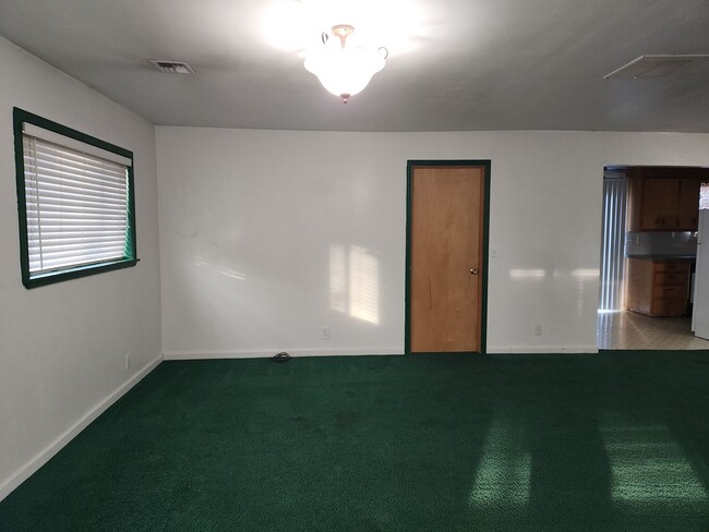 Photo - 3-bedroom 1 bath Single Level House