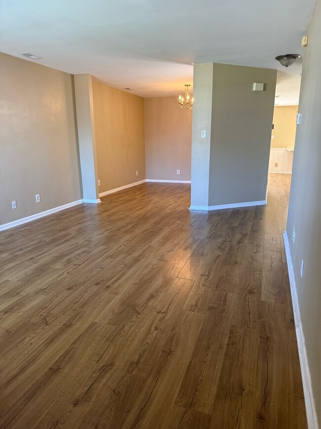 23 Park Side Dr
