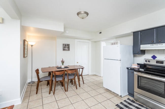 Photo - 600 E Main St