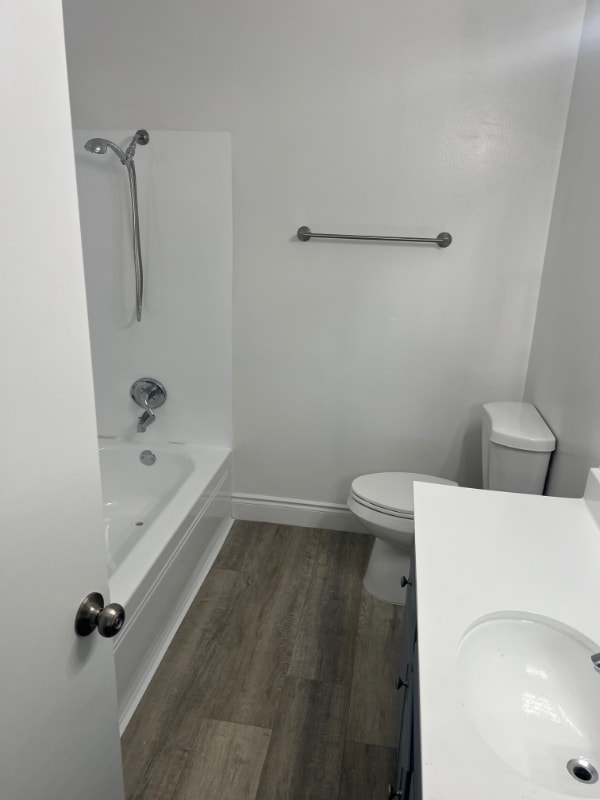 Photo - 750 W Bonita Ave Unidad 21