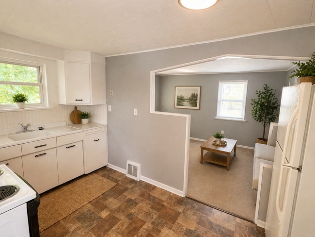 Photo - 517 Liberty St Unit Garage (REAR) Apt W77