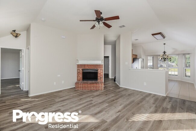 Photo - 320 Foreston Dr