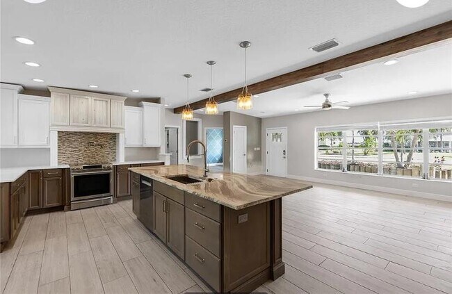 Photo - 4612 7th St Ct E