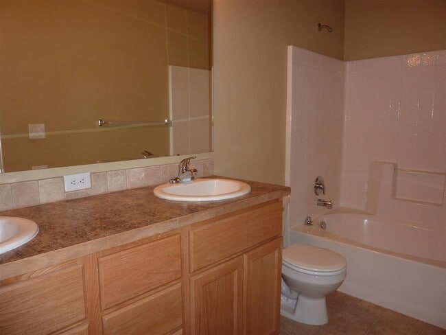 Photo - Super Private & Great Location
