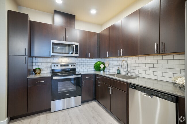 2BR, 2BA - B1 - Kitchen - Anchor 532 Luxury Apartments