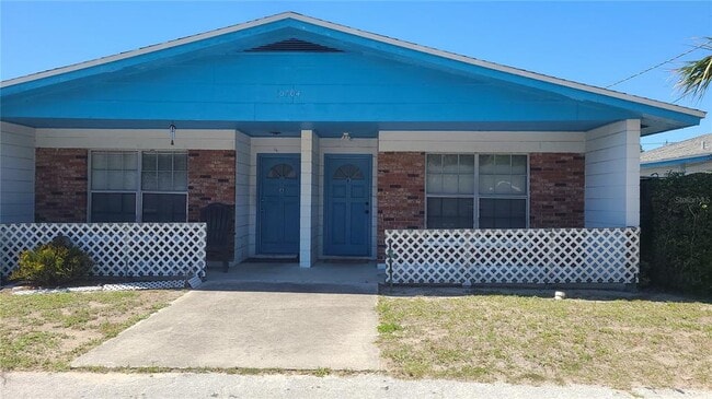 Building Photo - 10704 N 15th St Rental