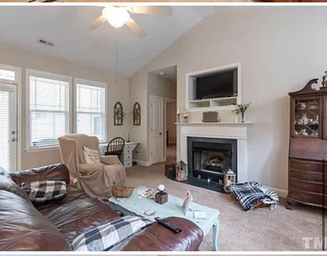 Photo - 120 Denby Cir
