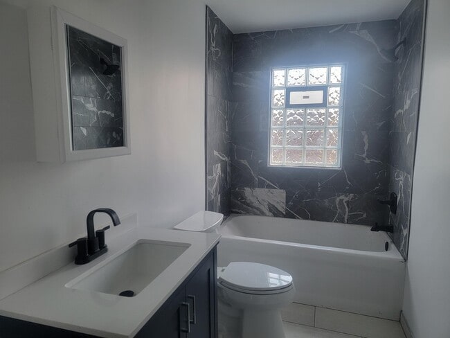 Photo - 1038 S Ohio Ave