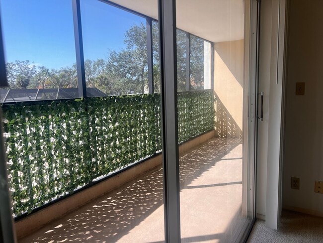 Photo - Annual 2BR/2BA Condo in Costa Brava on Ven... Unit 304