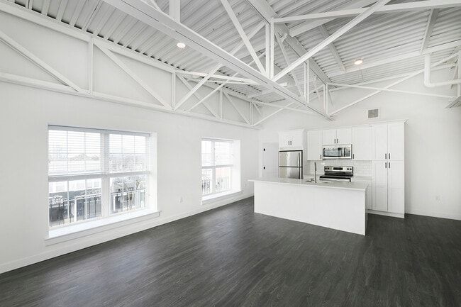Photo - Broadway Plaza Lofts