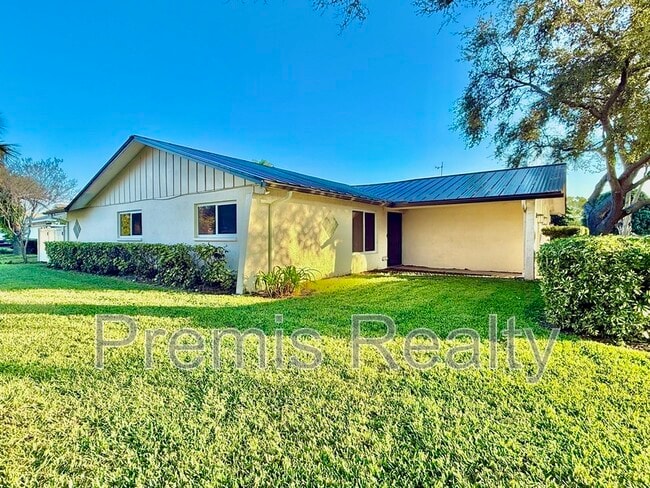 Photo - 2381 Timbercrest Cir W