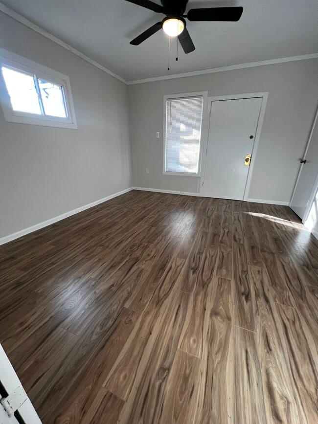 Dormitorio delantero - 4414 Ivanhoe Ave Unidad 4