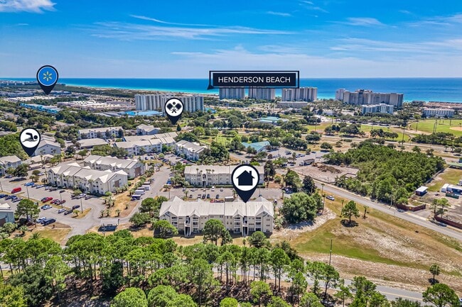 Building Photo - Destin Condo with Great Amenities