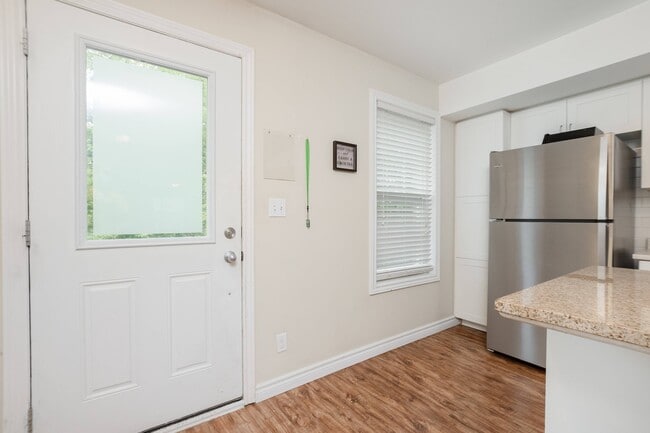 Building Photo - GEOtowns